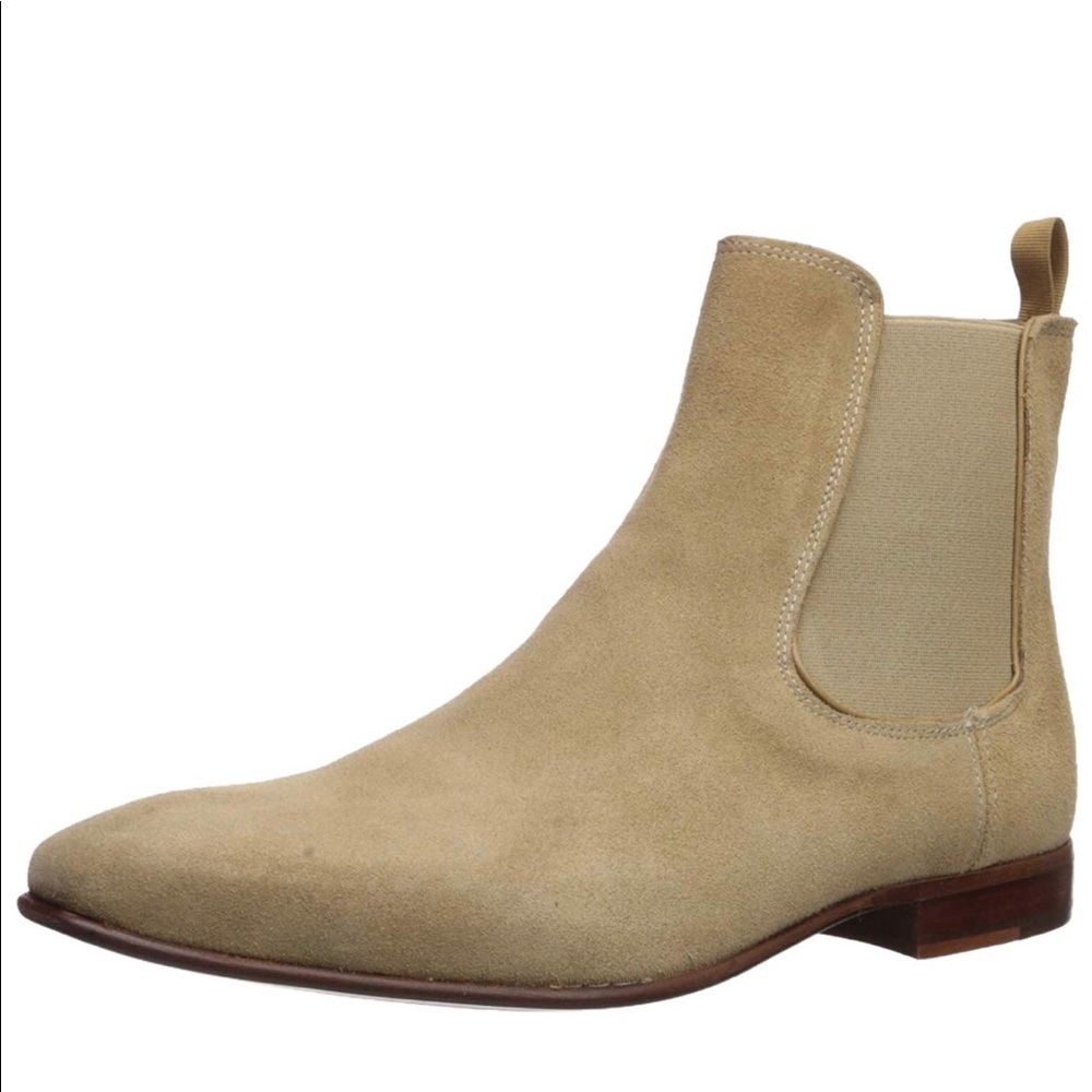 BRAND NEW! NEVER WORN ~ Men’s Chelsea Boots